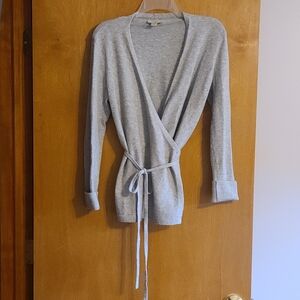 LOFT Gray V-Neck Wrap Tie Waist Sweater Size medium small